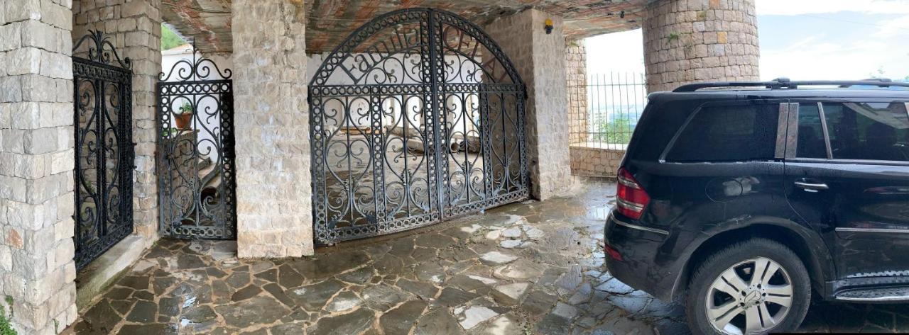 Villa Celaj “The Castle” Krujë Extérieur photo